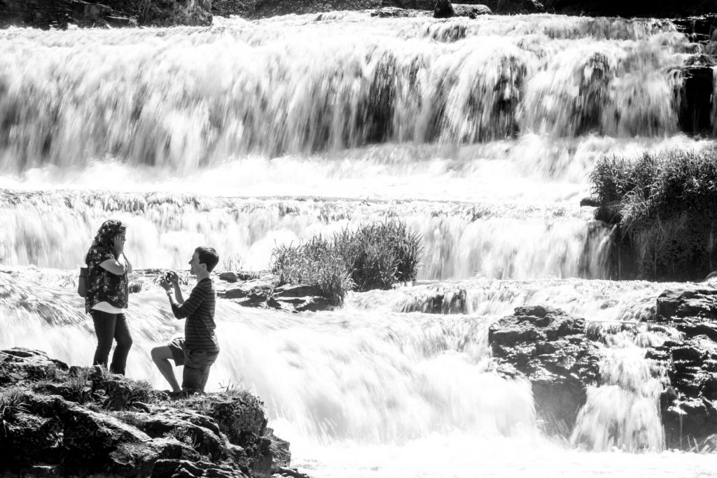 Photo Picture-Perfect Minneapolis Proposal Photography Ideas