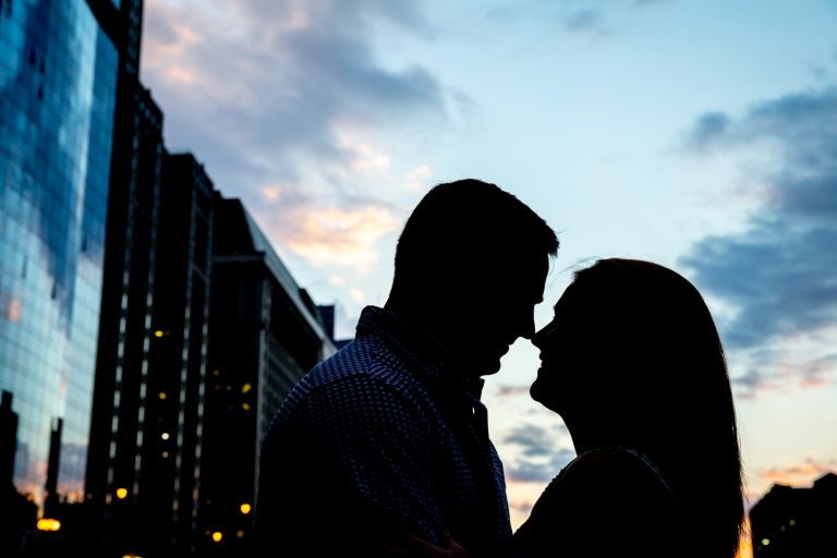 Photo How to Propose in Chicago with the Skyline Photo How to Propose in Chicago with the Skyline
