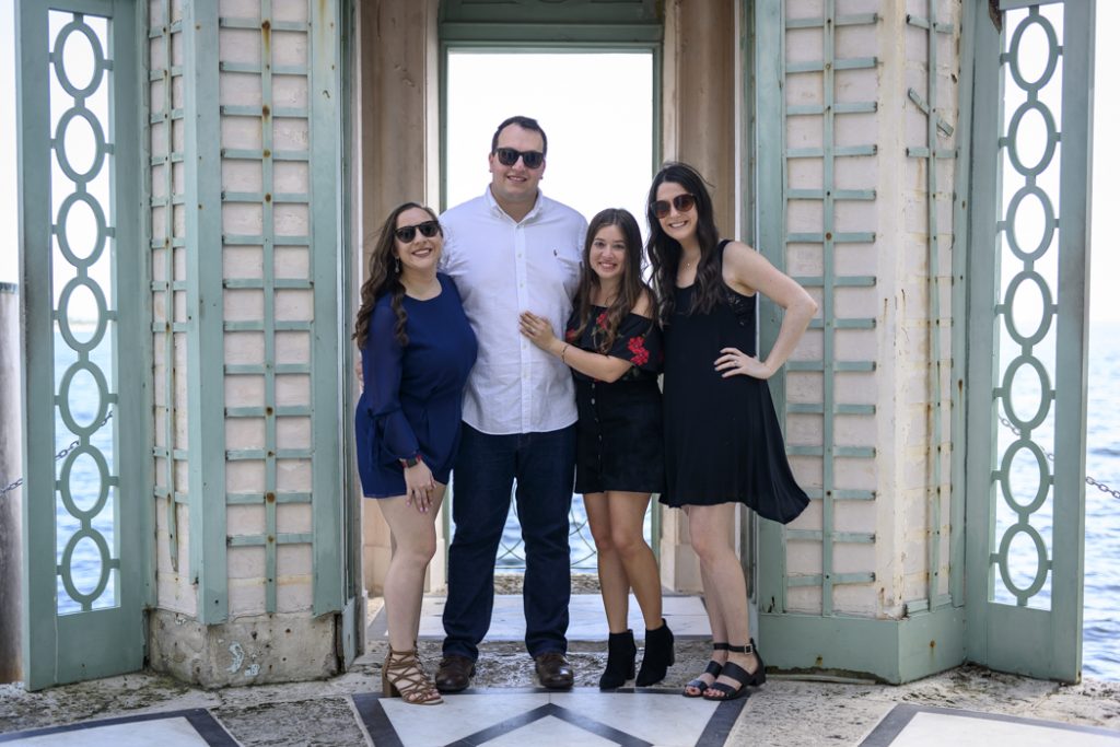 Photo How to Include Family and Friends in your Engagement Proposal