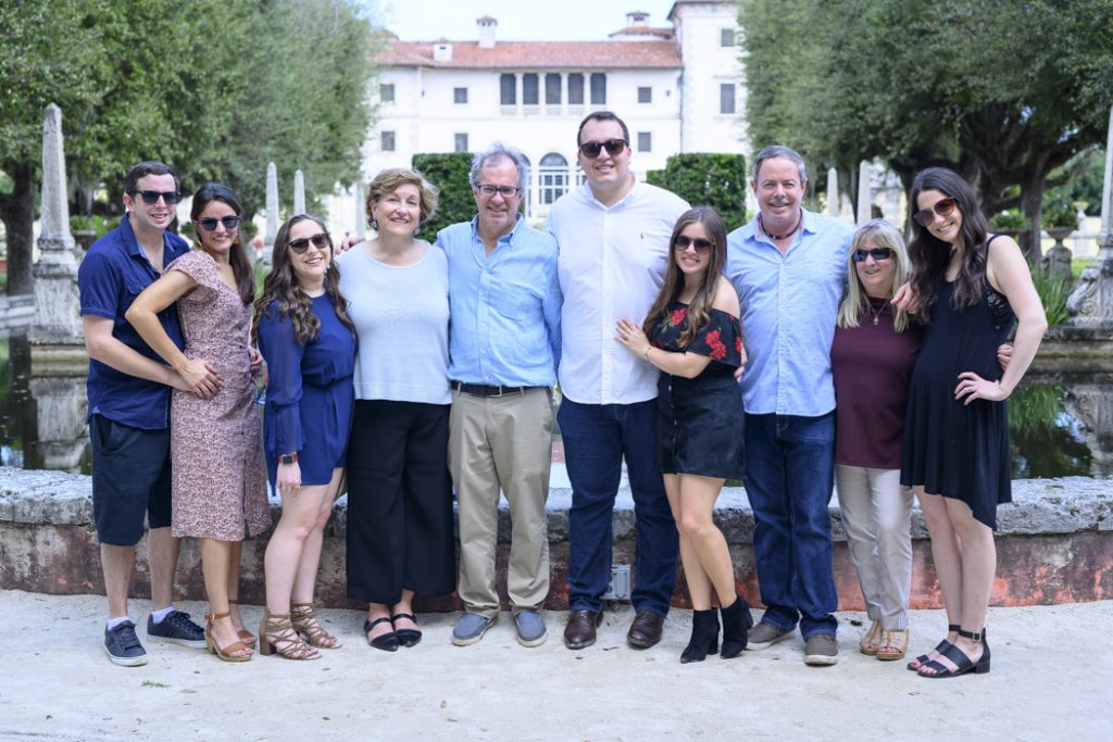 Photo How to Include Family and Friends in your Engagement Proposal