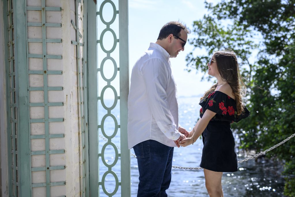 Photo How to Include Family and Friends in your Engagement Proposal