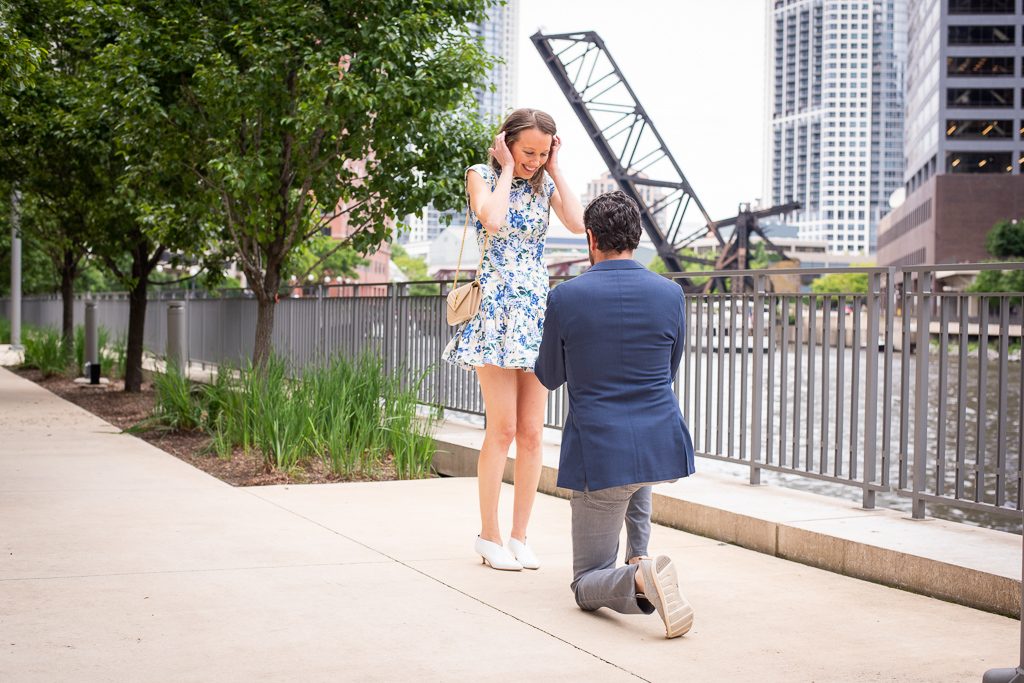 Photo Chicago Riverwalk Engagement Proposals: Seth and Jessica