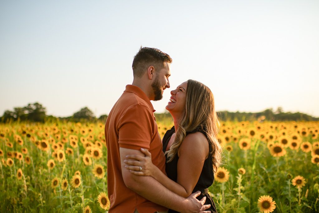 Photo Sunflower Field Proposal Photos | Chase and Bianca
